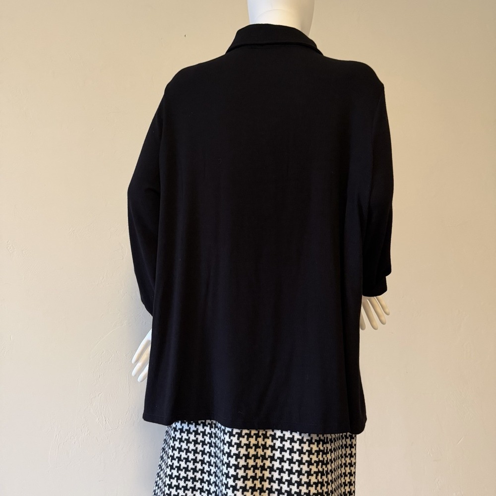 Carmen Marc Valvo Women's Knit‎ Button Blouse Black Collared Plus Size 2X - Picture 7 of 15